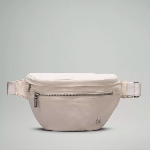LULULEMON City Adventurer Cream Belt Bag 2.5L NWOT - Picture 14 of 16